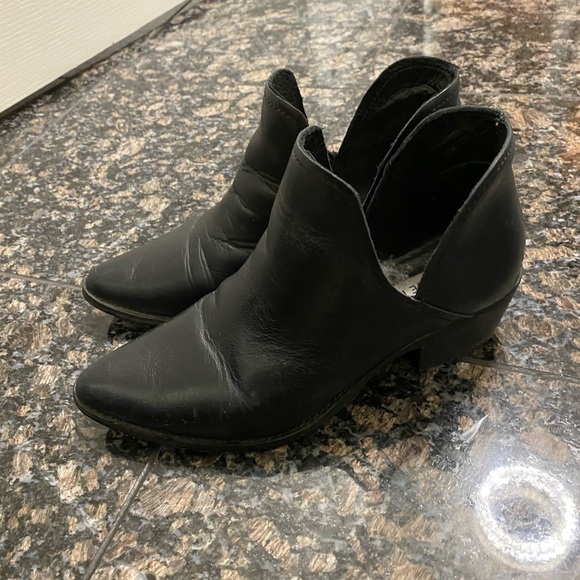 Steve Madden booties - Picture 4 of 7